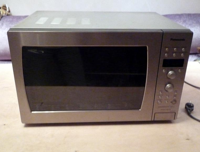  panasonic nn-c2003s